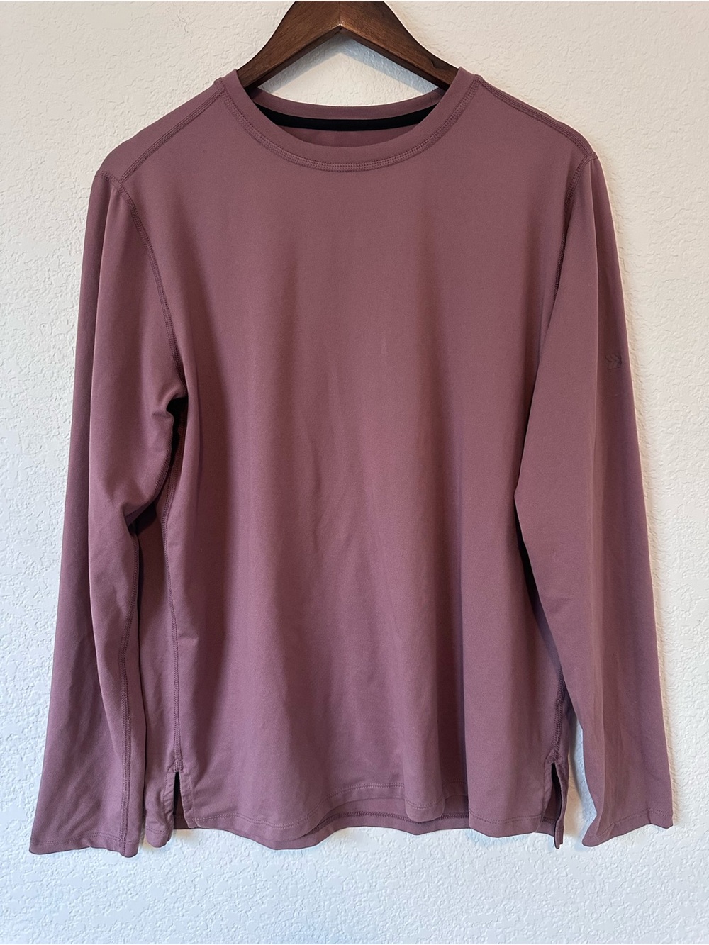 all in motion Long-Sleeve Crewneck Shirt in Dusty Mauve
